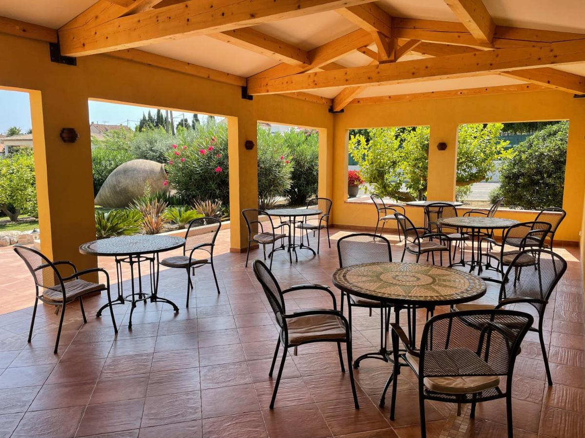 Hotel Marc-Hely La Colle-sur-Loup Exteriér fotografie