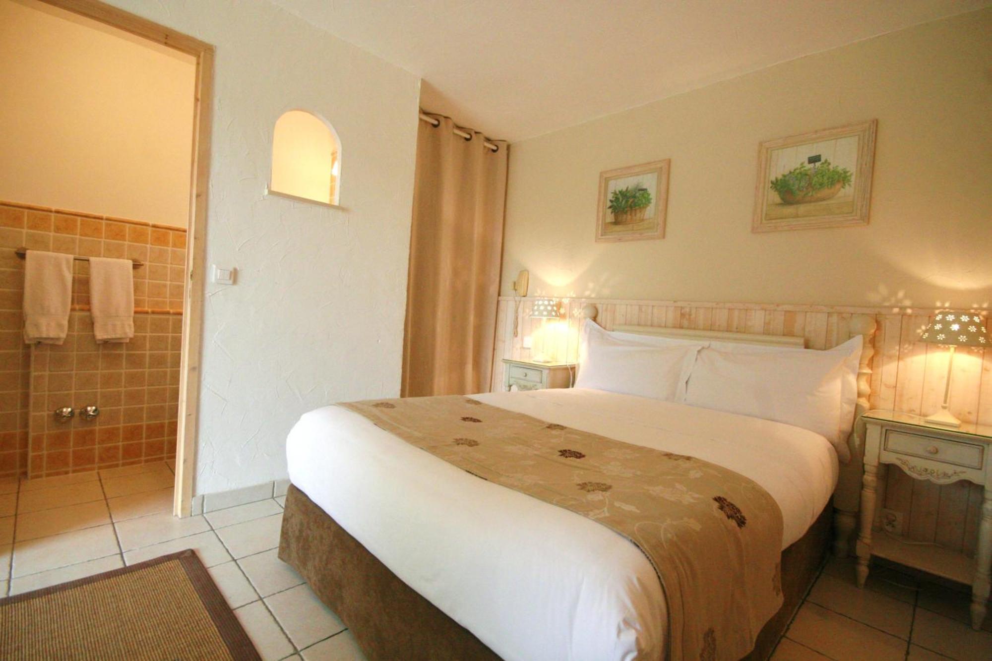 Hotel Marc-Hely La Colle-sur-Loup Pokoj fotografie